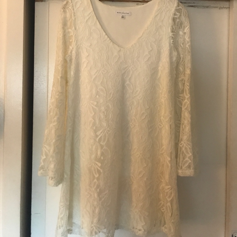 White lace dress