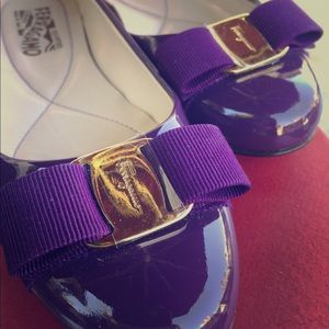 Auth Ferragamo purple leather flat new 7B