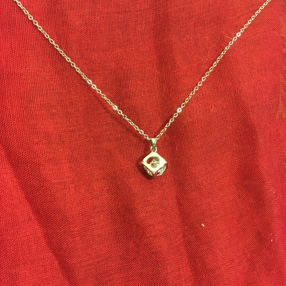 Captured diamond heart necklace - Picture 2 of 7