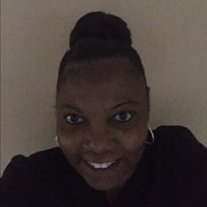 Meet your Posher, Elaine