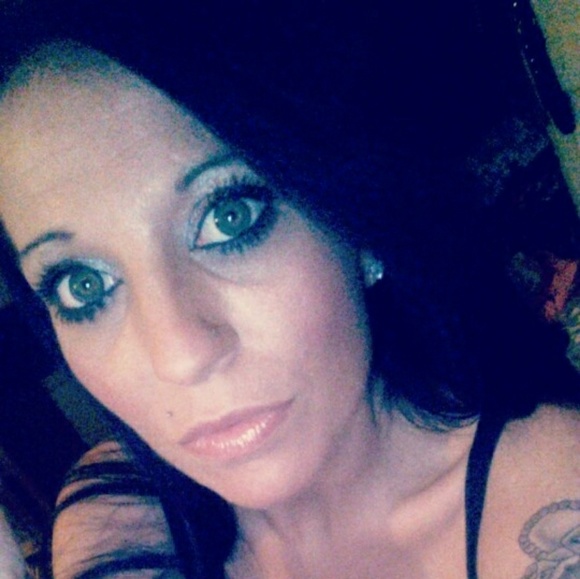 Meet your Posher, Lindsey - Picture 3 of 3