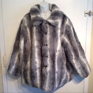 komitor fur coat