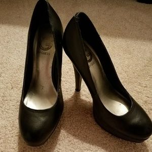 Guess! black leather platform heels