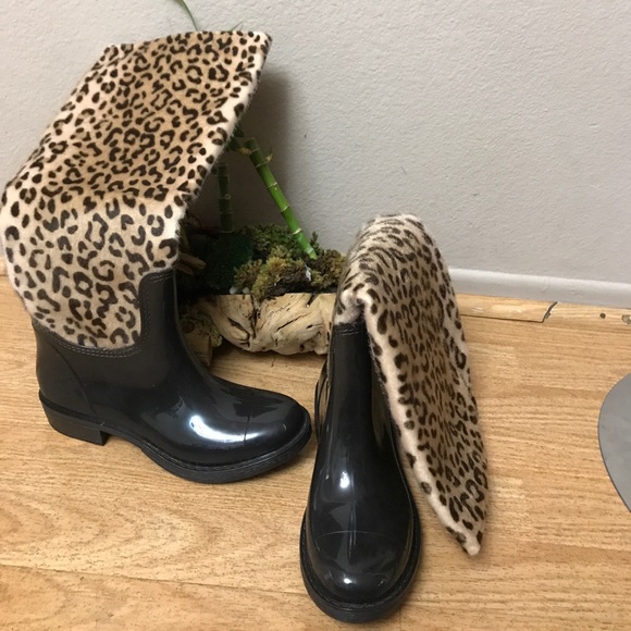 Leopard Print Rain Boots - Picture 3 of 4