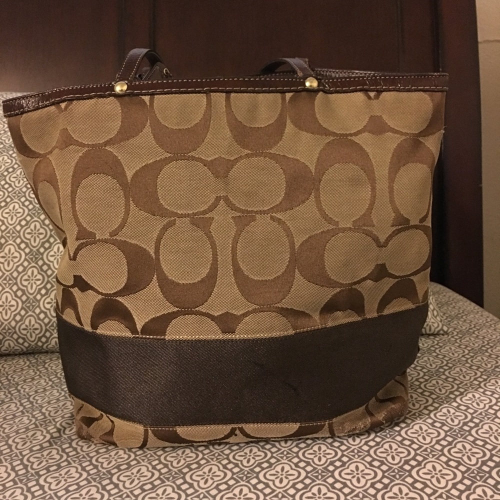 Large coach tote bag