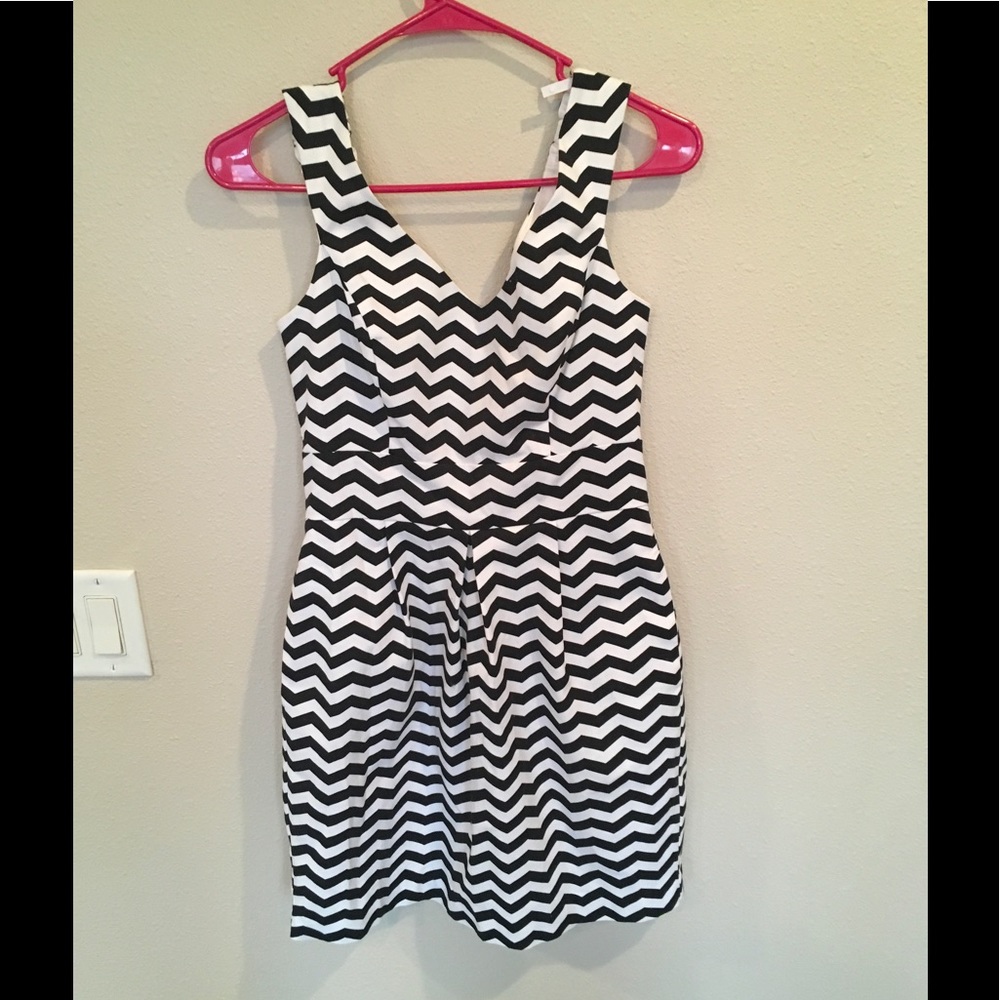 Black and White dress for great occasions