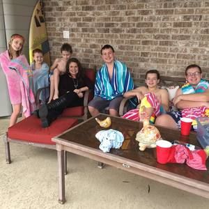 Meet your Posher, Joni