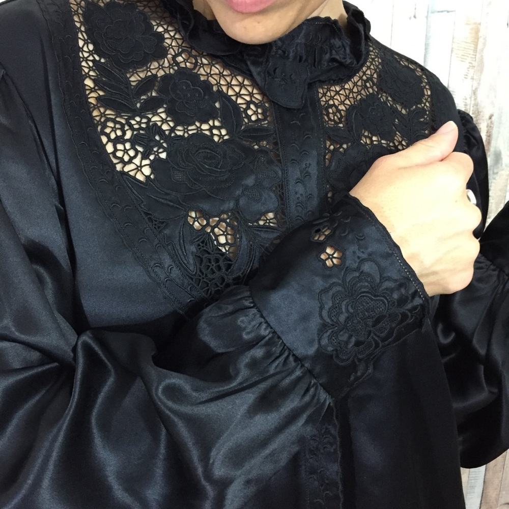 Hand Embroidered Vintage 100% Silk Blouse