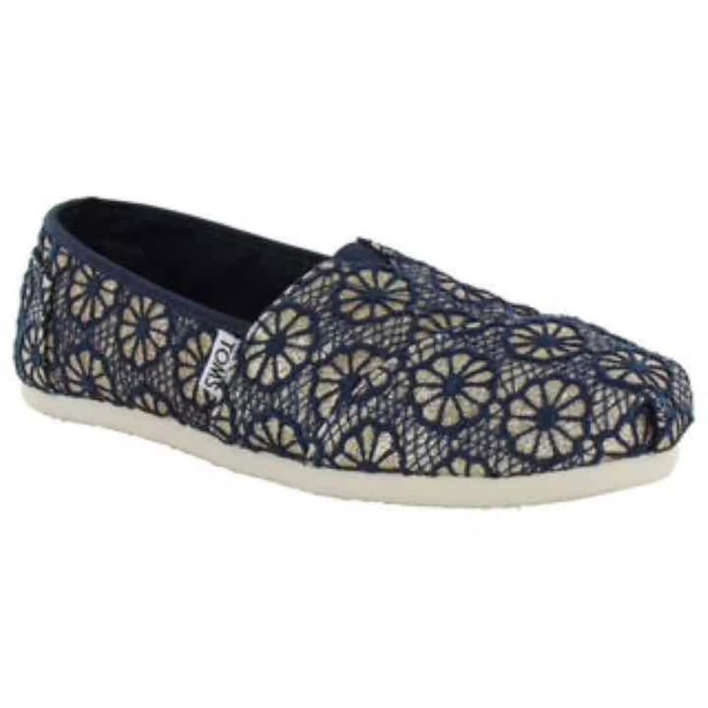 Toms