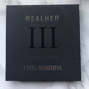 Realher eyeshadow pallet 💝