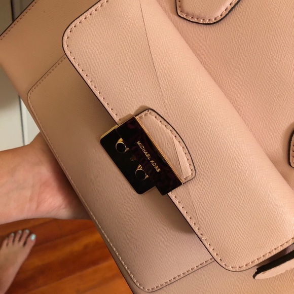 MICHAEL KORS PURSE - Picture 6 of 6