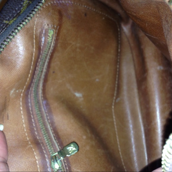 Authentic Vintage Louis Vuitton CROSSBODY - Picture 7 of 8