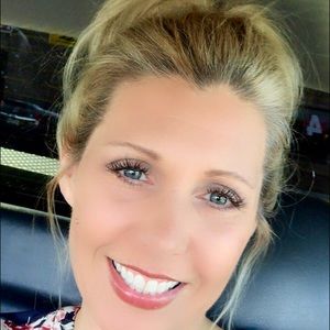 Meet your Posher, Christine