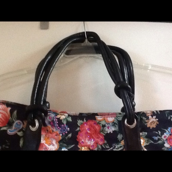 black and floral beaded fabric and vinyl purse , - Picture 4 of 4