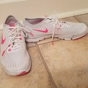 NIKE/White&Pink/Flex Supreme TR 4/Sz9