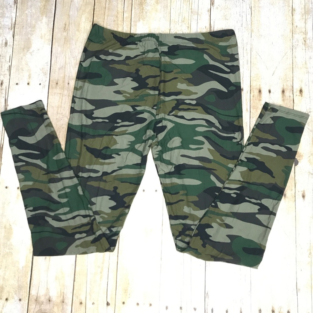 CAMOUFLAGE (PLUS SIZE) LEGGINGS