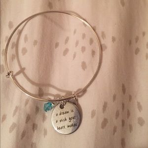 Adjustable bracelet with a heart and message piece