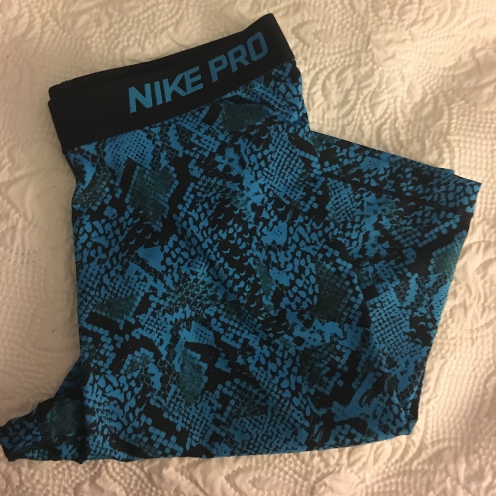 Nike Pro Teal Snakeskin