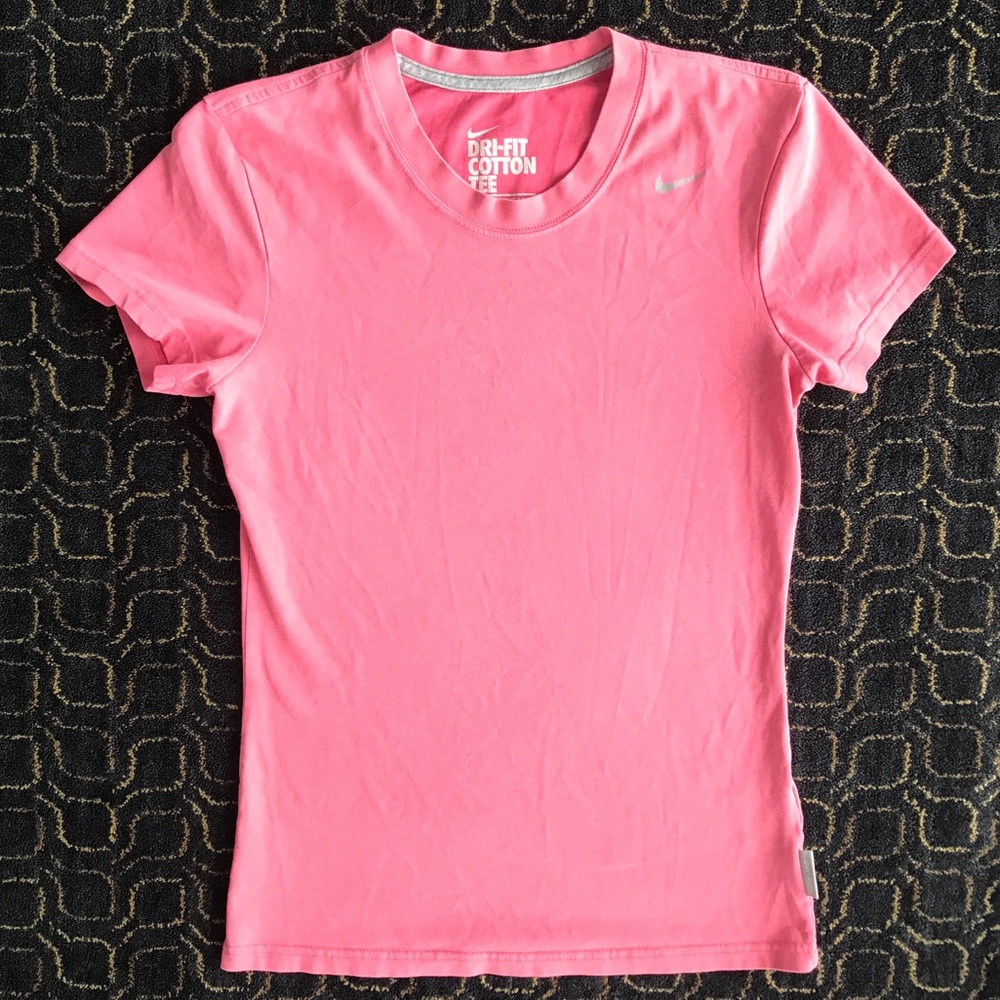 🚨CLEARANCE! Nike Dri-Fit T-Shirt