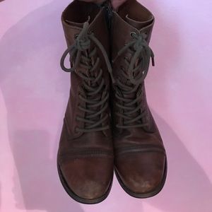 Steve Madden Combat boot
