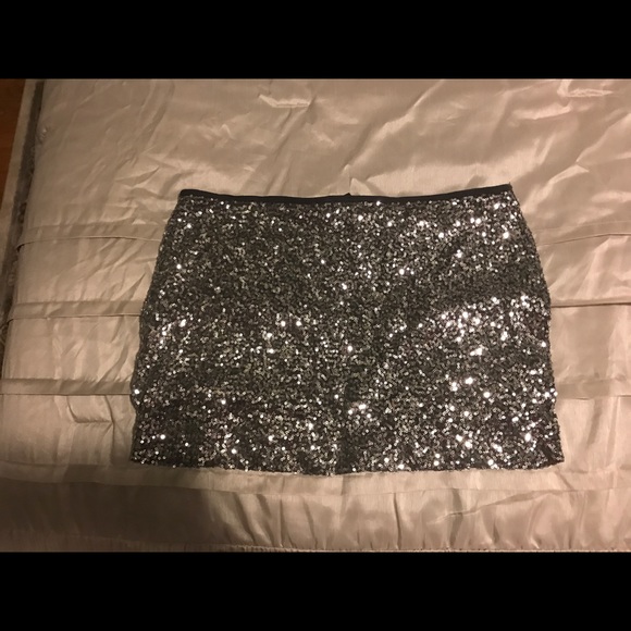 Express sparkly mini skirt - Picture 1 of 3