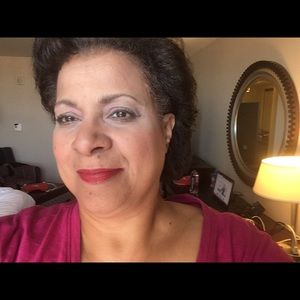 Meet your Posher, Angela