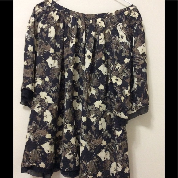 Elizabeth and James silk blouse - Picture 2 of 4