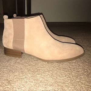 Nine West Chelsea Boots!