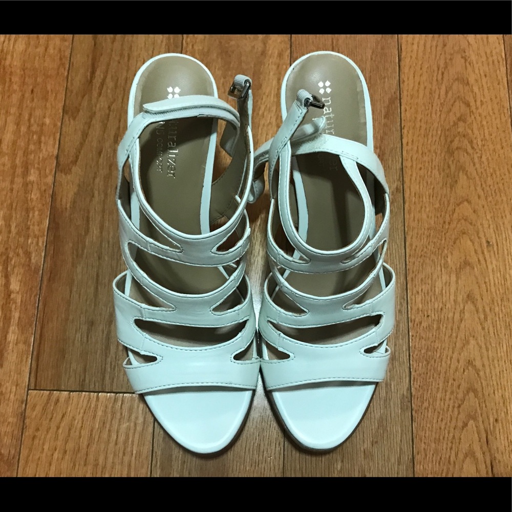 ❌SOLD❌BRAND NEW Naturalizer Dianna Sandals - White