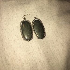 Kendra Scott Danielle Earrings - Grey Granite