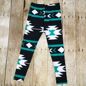 ‼️KIDS TRIBAL PRINT LEGGINGS⬇️