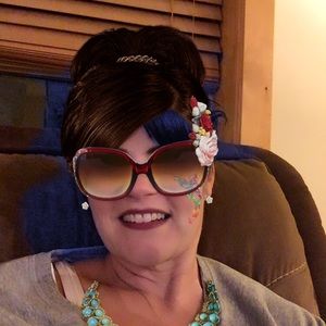 Meet your Posher, Stacey