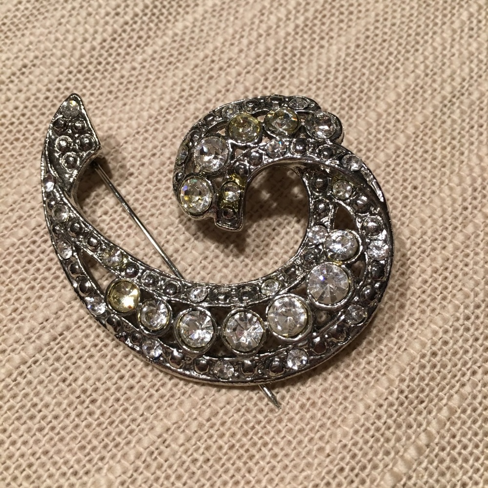 Vintage Costume Brooche