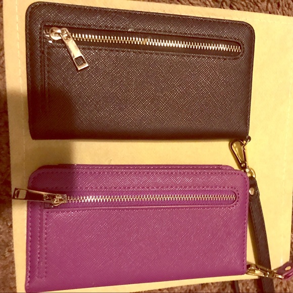 iPhone Wallet Wristlet - Picture 1 of 4