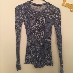 BCBGMAXAZRIA long sleeve blue pattern shirt BCBGMAXAZRIA long sleeve blue pattern shirt