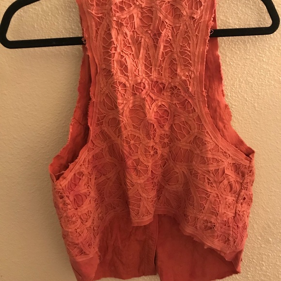 Free People crochet like vest🌹 - Picture 3 of 4