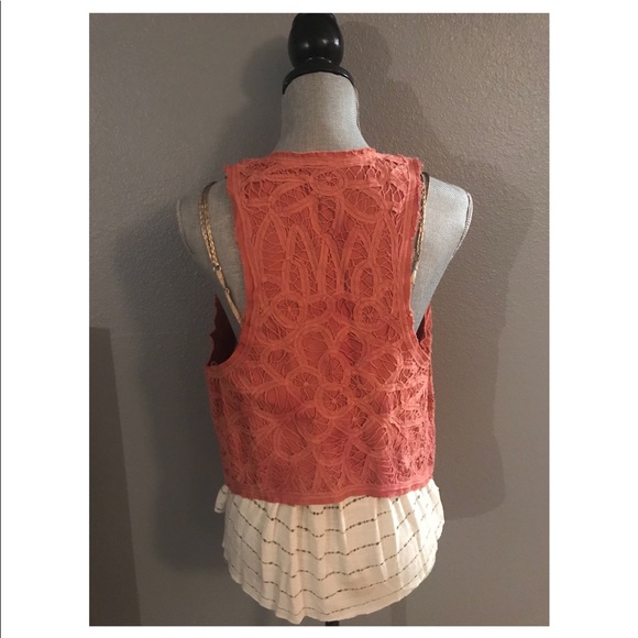Free People crochet like vest🌹 - Picture 2 of 4