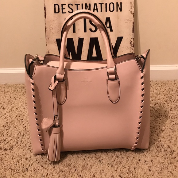 London Fog Handbags - 💜London Fog Blush Pink Handbag💜