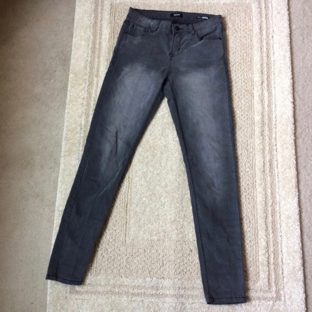 ✨Kensie "You Look Pretty Skinny" Jeans✨