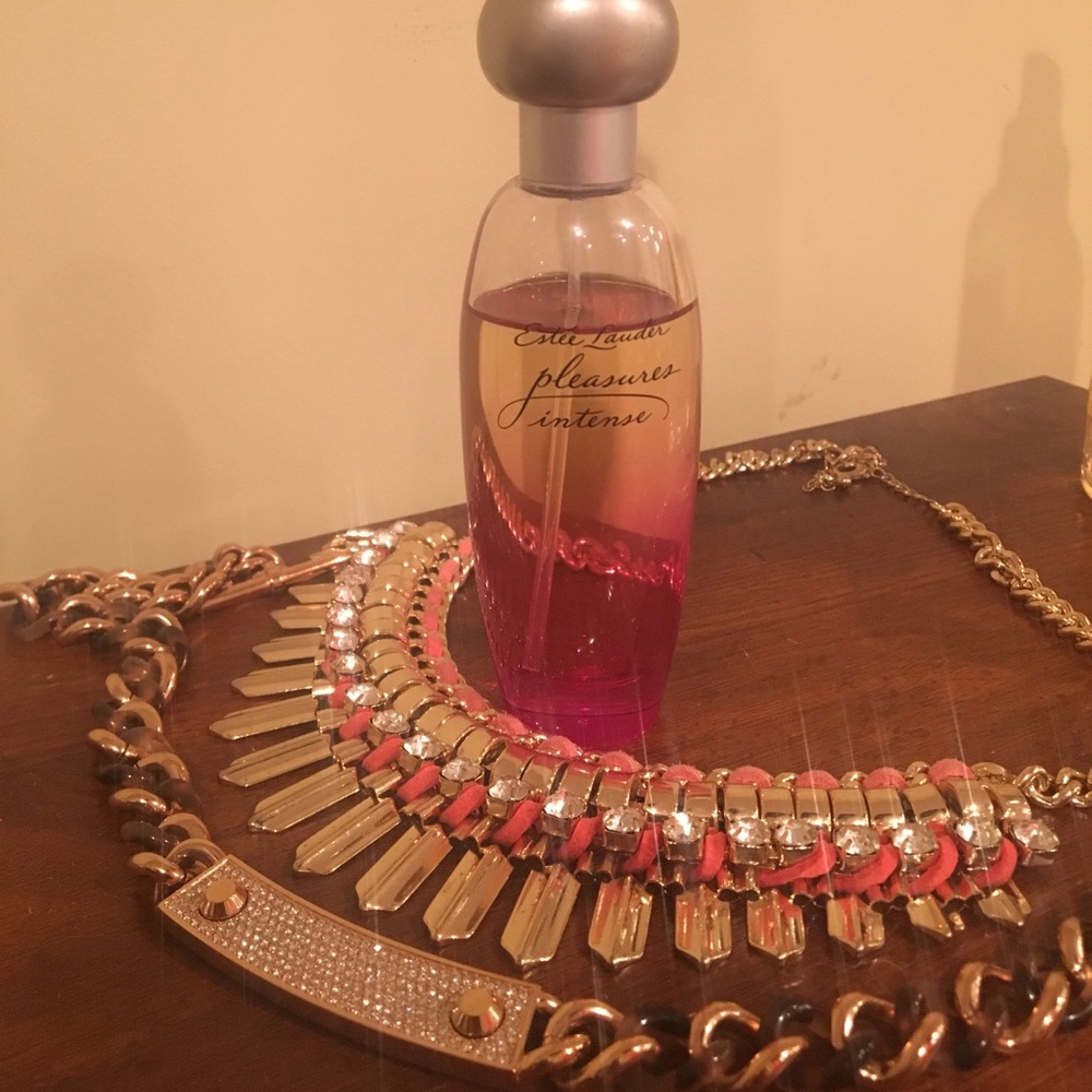 Estée Lauder Pleasures Intense perfume NWOT