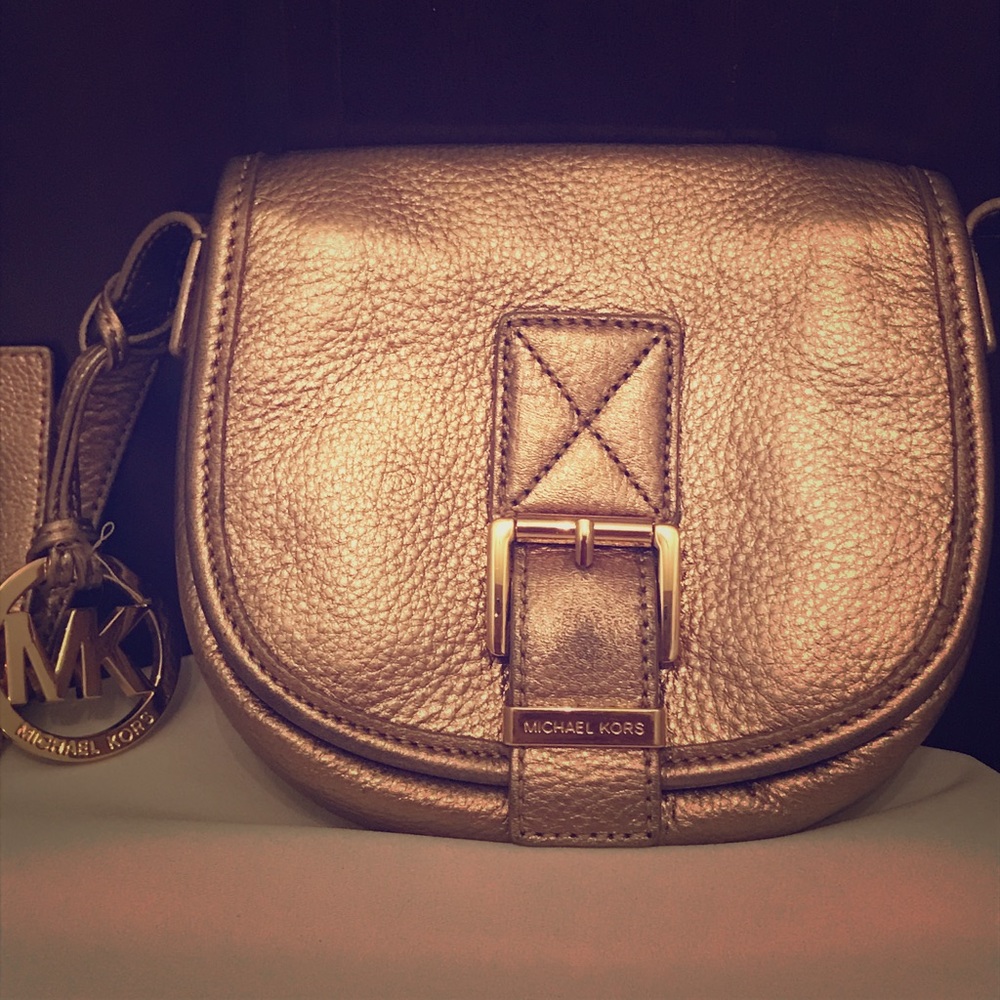 Michael Kors gold crossbody!
