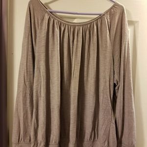 Beautiful scoop neck top Beautiful scoop neck top