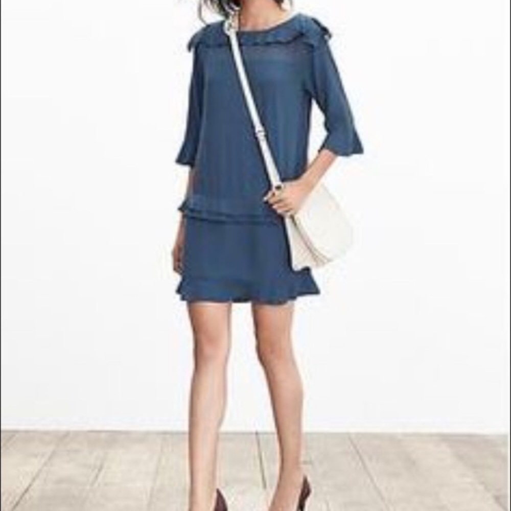 BR size 2 Ruffle Tier Dress