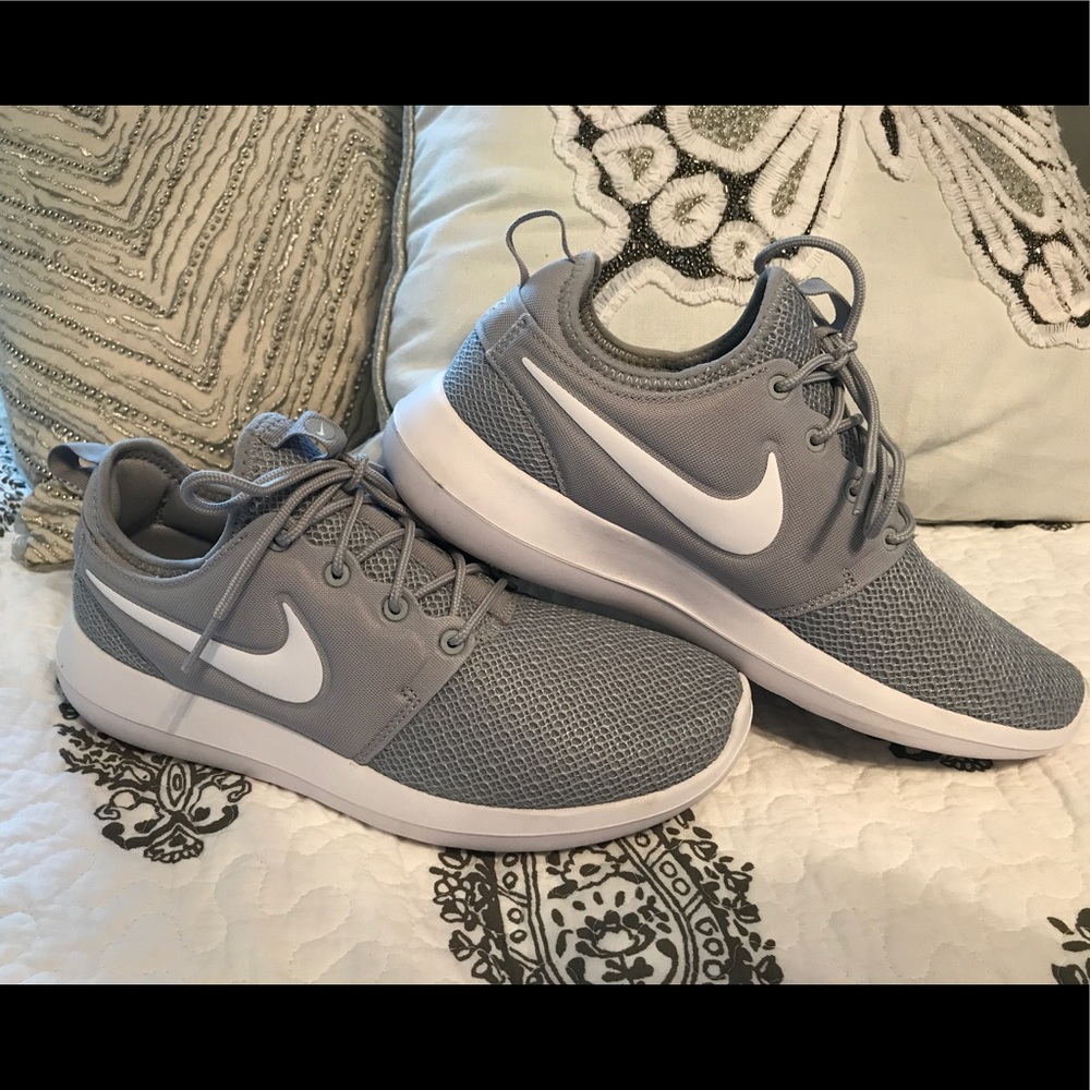 ⭐️WORN ONCE😱 NIKE ROSHE RUNS⭐️