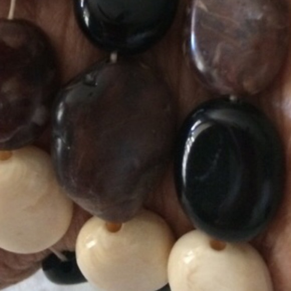 Three coordinating Stretch Bracelets. - Picture 3 of 3