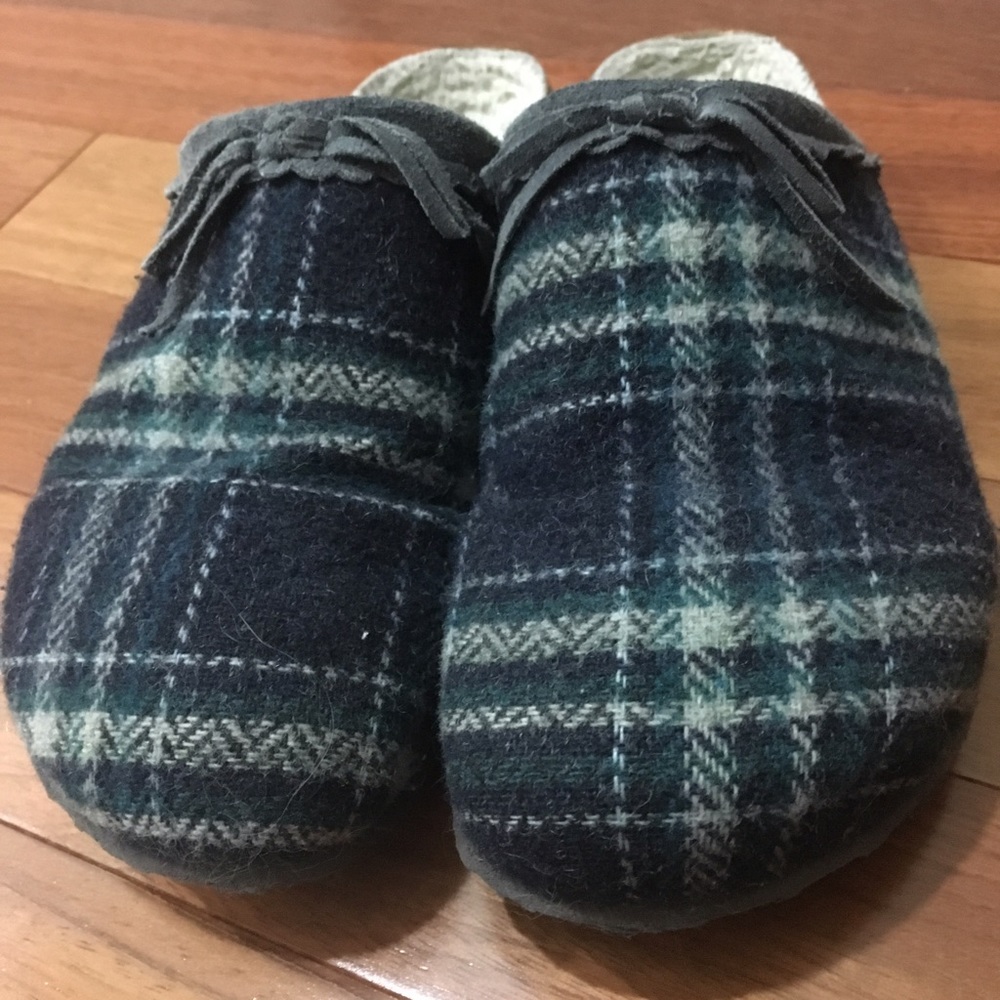 American Eagle Clog Shoes