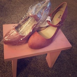 Rosette High Heeled Round Toe Mary Jane