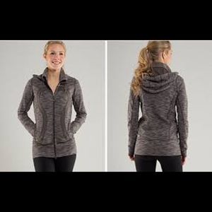 EUC Lululemon Space Dye Stride Green Wren size 8