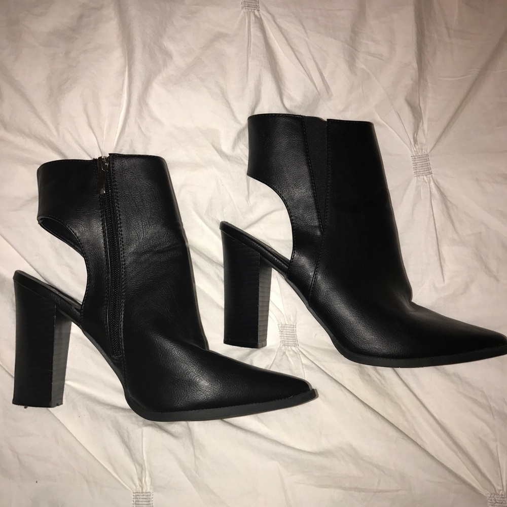 Black Pointed Toe Anke Booties