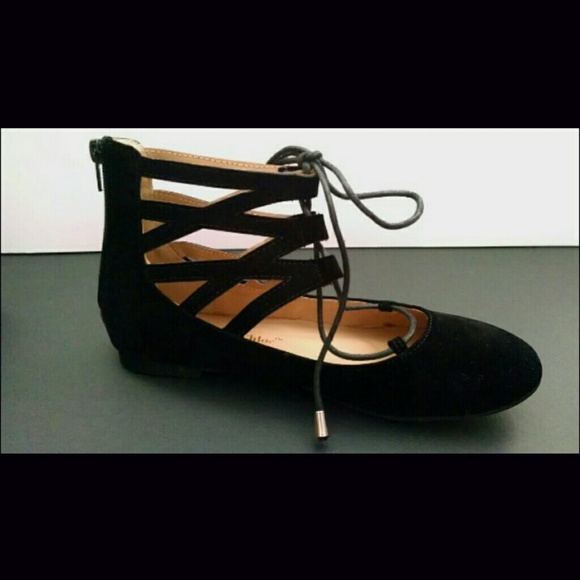 Chase and Chloe Black Bubble Flats - Picture 4 of 7